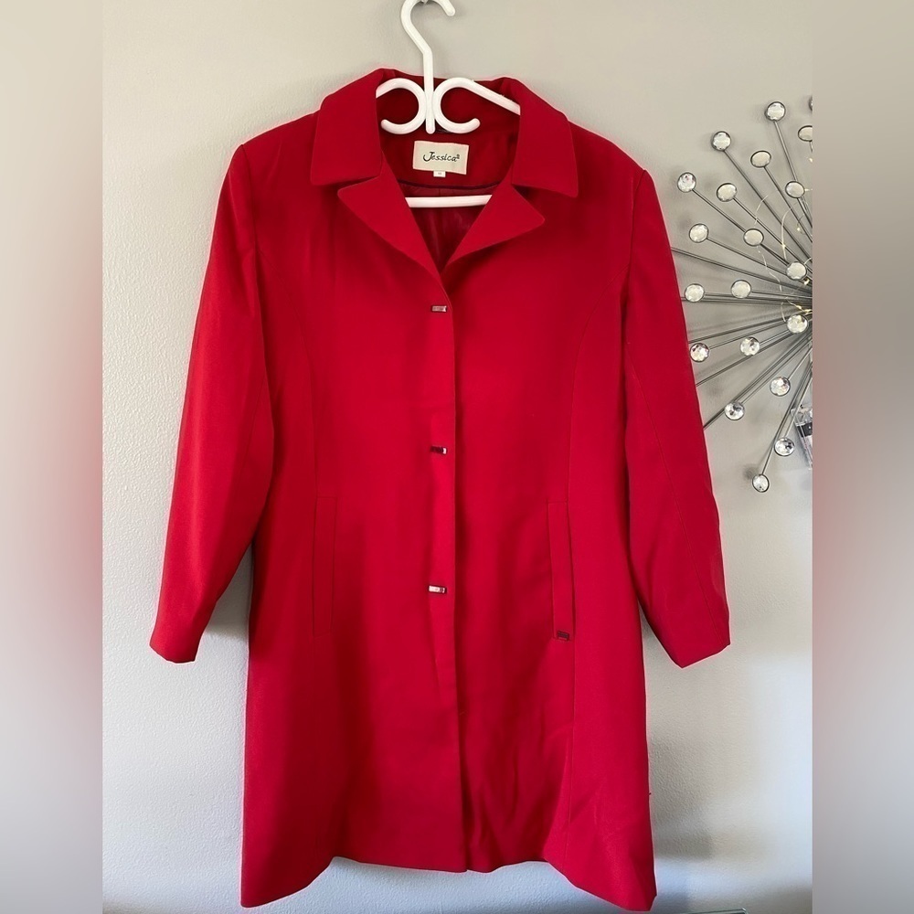 Jessica I  Womens dress coat. Size 10. Fully lined.